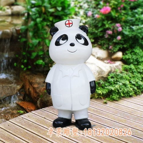 卡通熊貓玻璃鋼雕塑 為公園空間增添動漫設計魅力